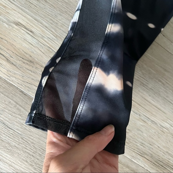 🔥SALE - any 4/$20. Onzie Yoga Pant - Picture 3 of 5